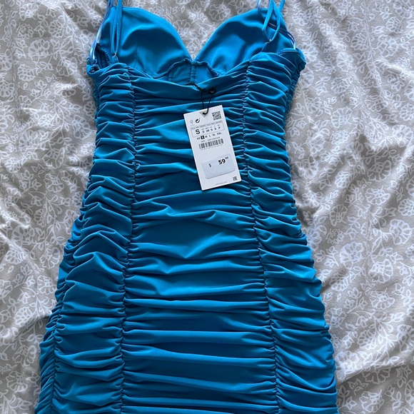 Dress - Picture 2 of 2